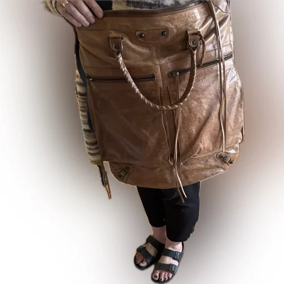 Balenciaga Classic Arena Y2K Leather Tote - Picture 15 of 15